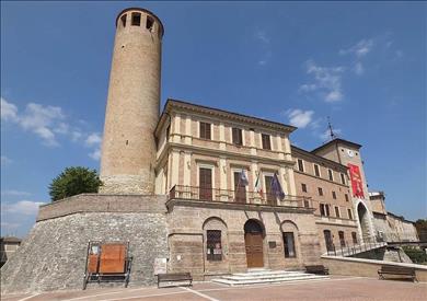 Torre e Municipio di Cerreto d’Esi, nuovo contributo di 1,5 milioni