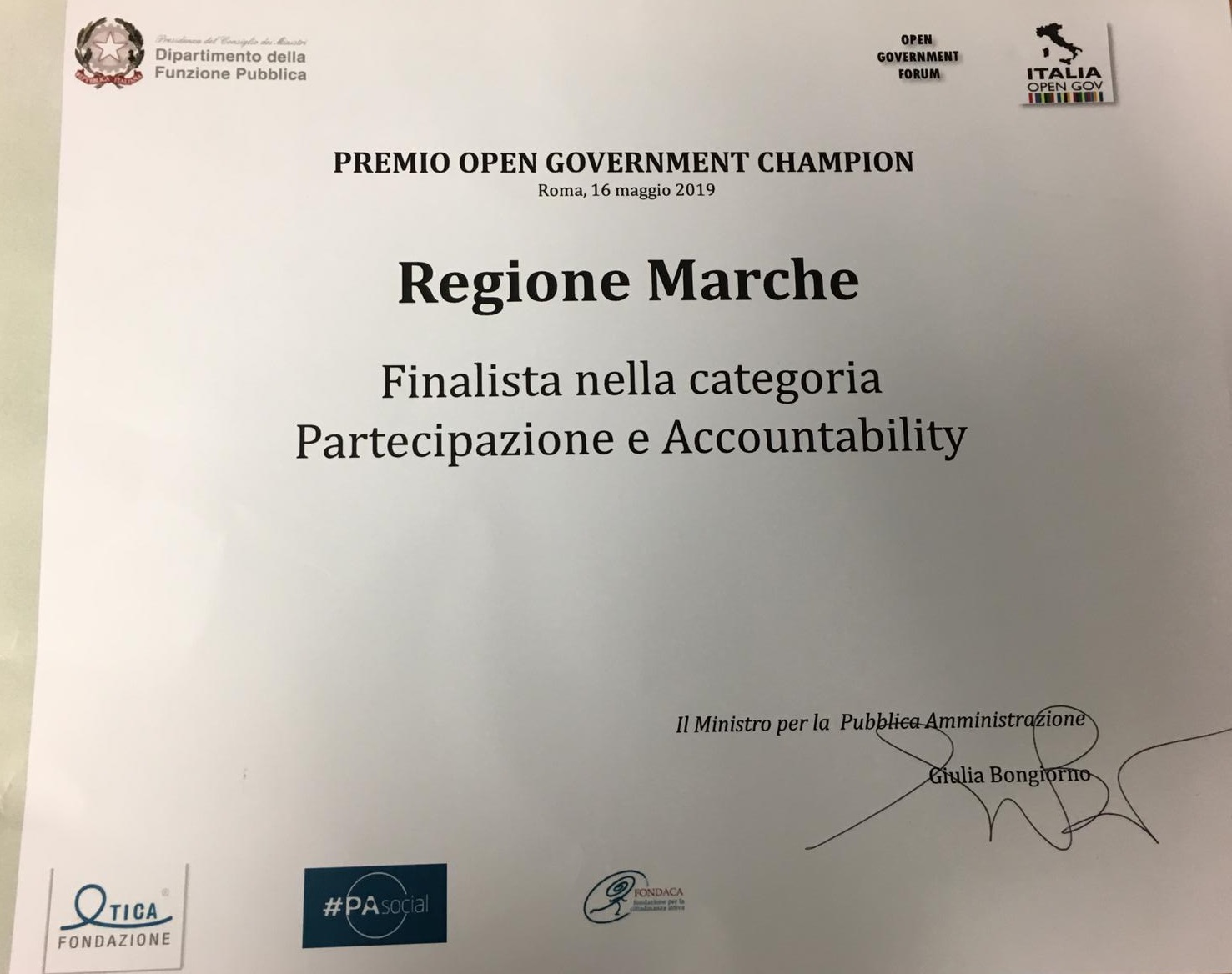 Attestato firmato dal ministro Bongiorno - progetto MeetPAd finalista nella categoria Partecipazione e Accountability del premio Open Government Championship 2019
