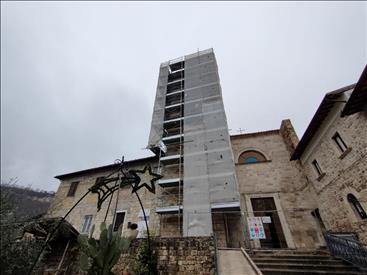 Castel Trosino, rush finale per i lavori sulla Chiesa di San Lorenzo