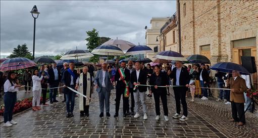 Monte Rinaldo, inaugurata la nuova Via Roma con i fondi del Piano Complementare