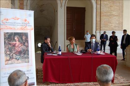 Il presidente Acquaroli all’inaugurazione della mostra la “Madonna di Loreto di Raffaello: “Fare squadra, valorizzando territorio e cultura”