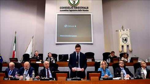 L'intervento del presidente Acquaroli nella seduta aperta del Consiglio regionale per la Giornata internazionale per l'eliminazione della violenza contro le donne 