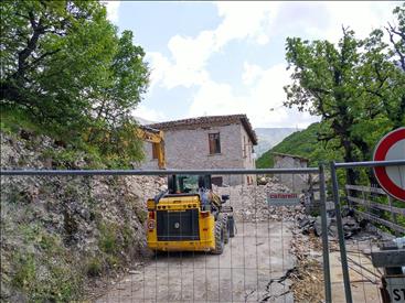 Ussita, via al piano dell’USR: demolizioni a Castelfantellino e Sorbo  