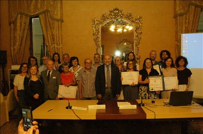 Un bando da 10 milioni per le micro e piccole imprese artigiane- I maestri dell'artigianato artistico premiati ad Ascoli Piceno 