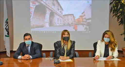 Si parte per il Virtual Tour di Palazzo Buonaccorsi a Macerata e della Pinacoteca di Ascoli Piceno