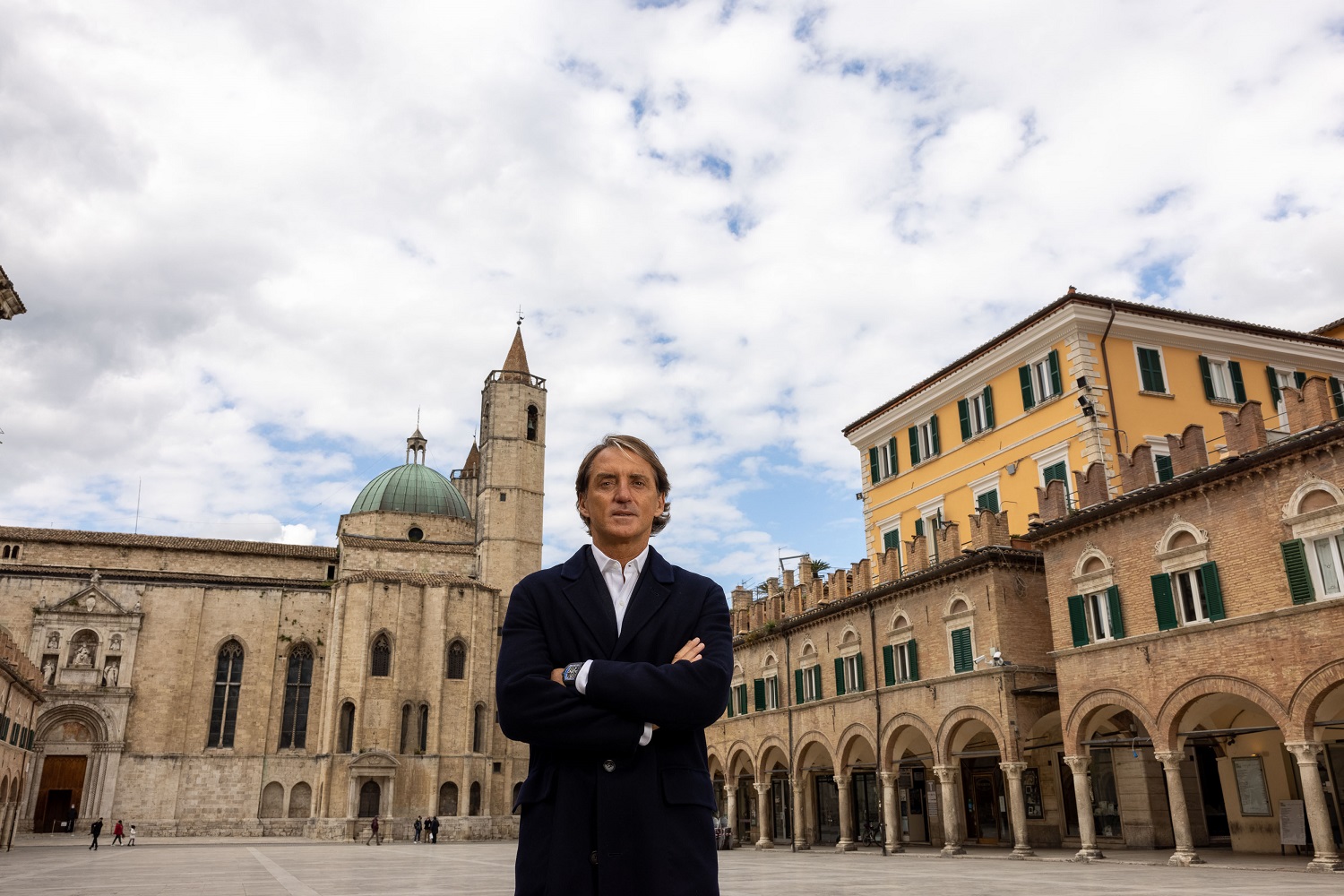 Roberto Mancini - Ascoli Piceno piazza del Popolo Roberto Mancini - Ascoli Piceno piazza del Popolo